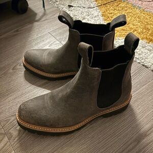 Nisolo Go-To Lug Chelsea Boot Grey 6.5